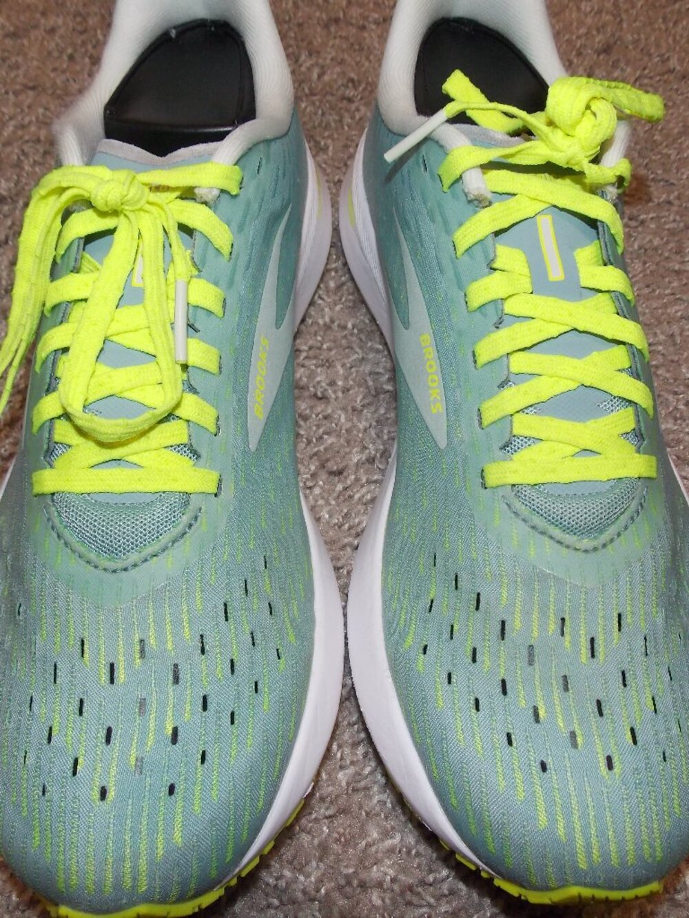 Brooks Women's Hyperion Tempo Running Shoe Size 10 - Picture 2 of 9